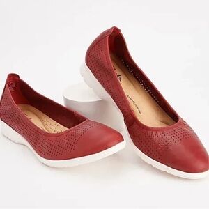 Clarks Womens Jenette Leather Slip-On Red Flats Perforated Size 8.5